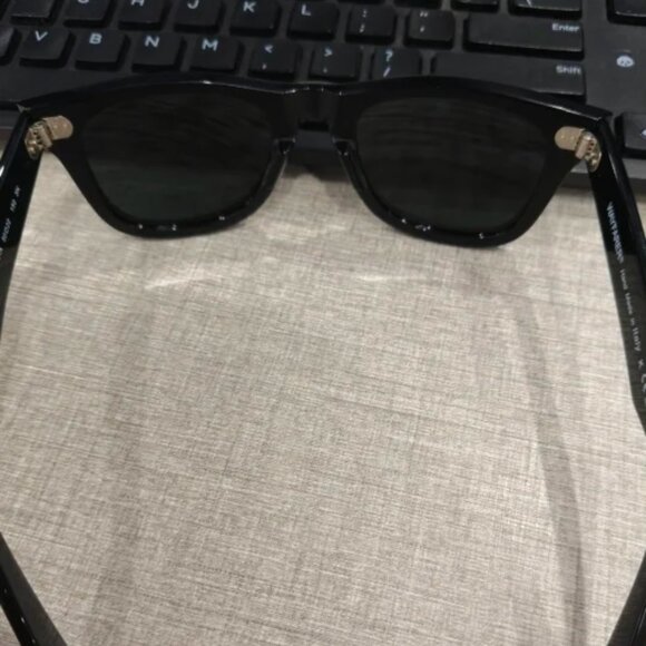 Ray-Ban Original Wayfarer Sunglasses - Picture 4 of 7